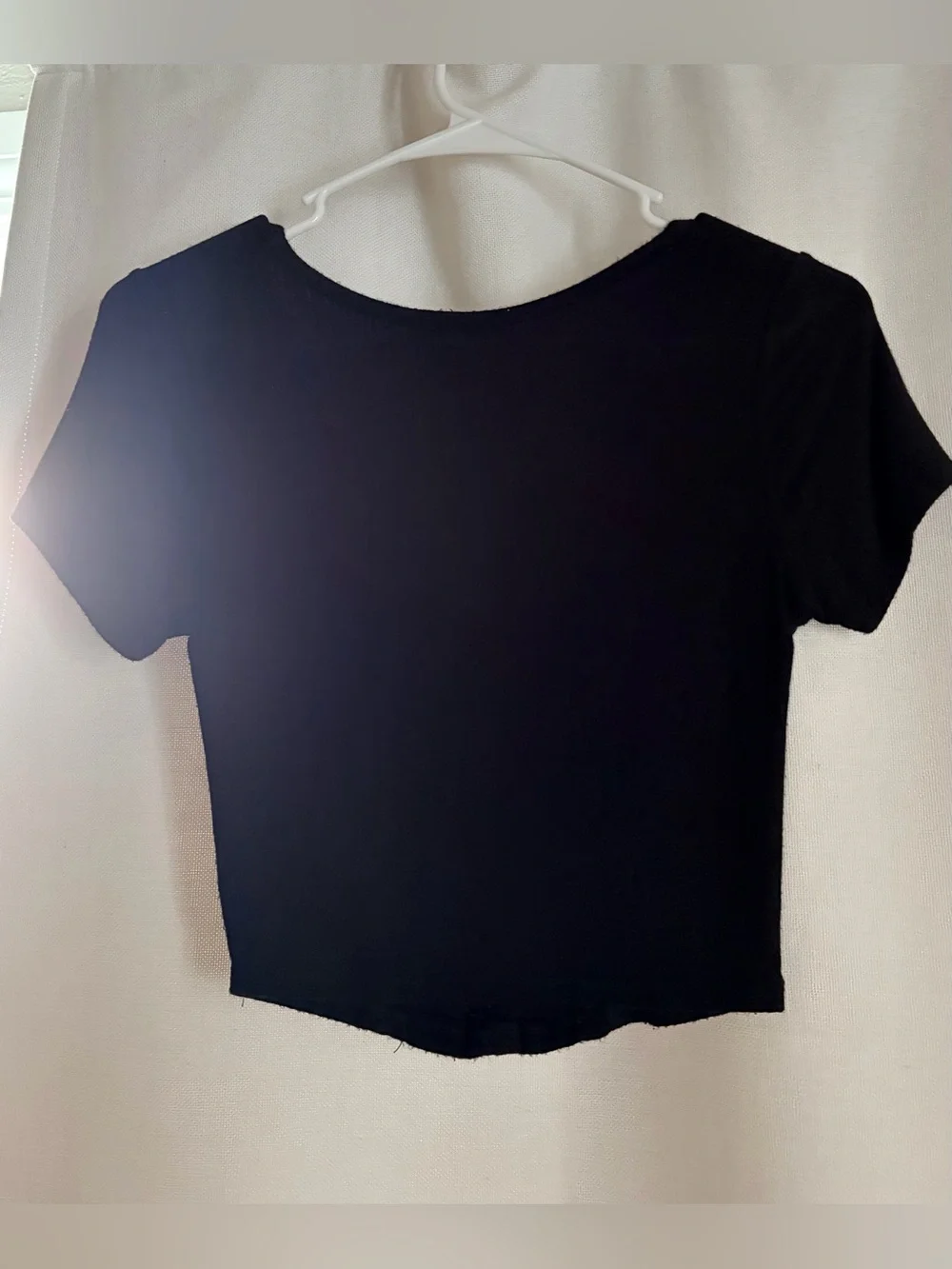 Bozzolo Black Scoop Neck Cropped Tee